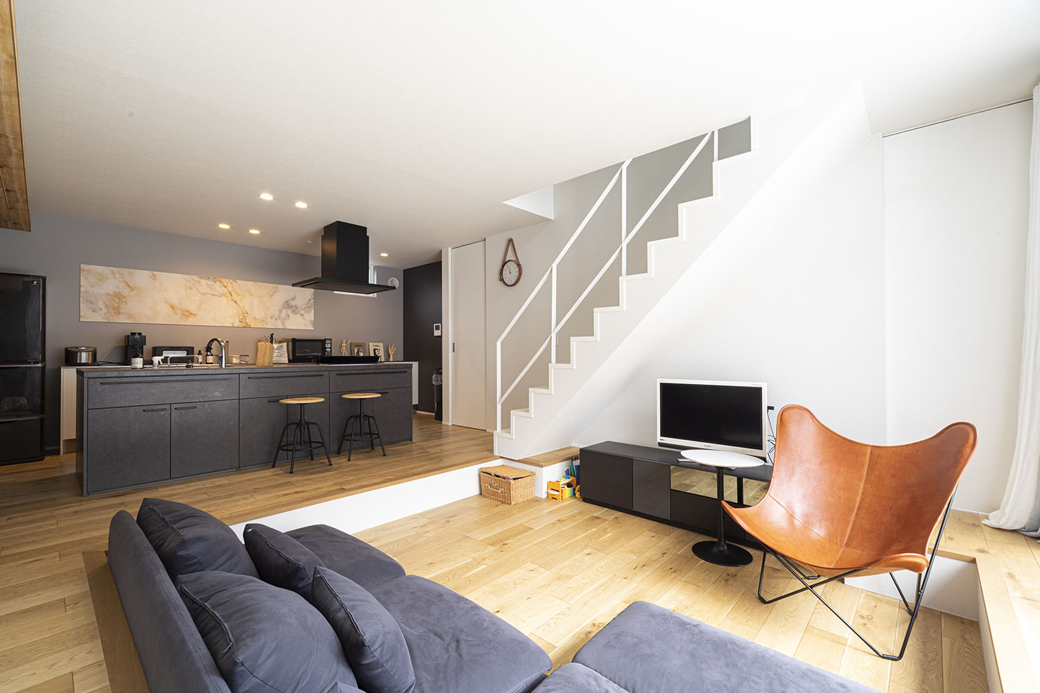 ダウンリビングがあるLDK・デザイン住宅 注文住宅・デザイン住宅建築実例_『CASE694 Veil』_LDK