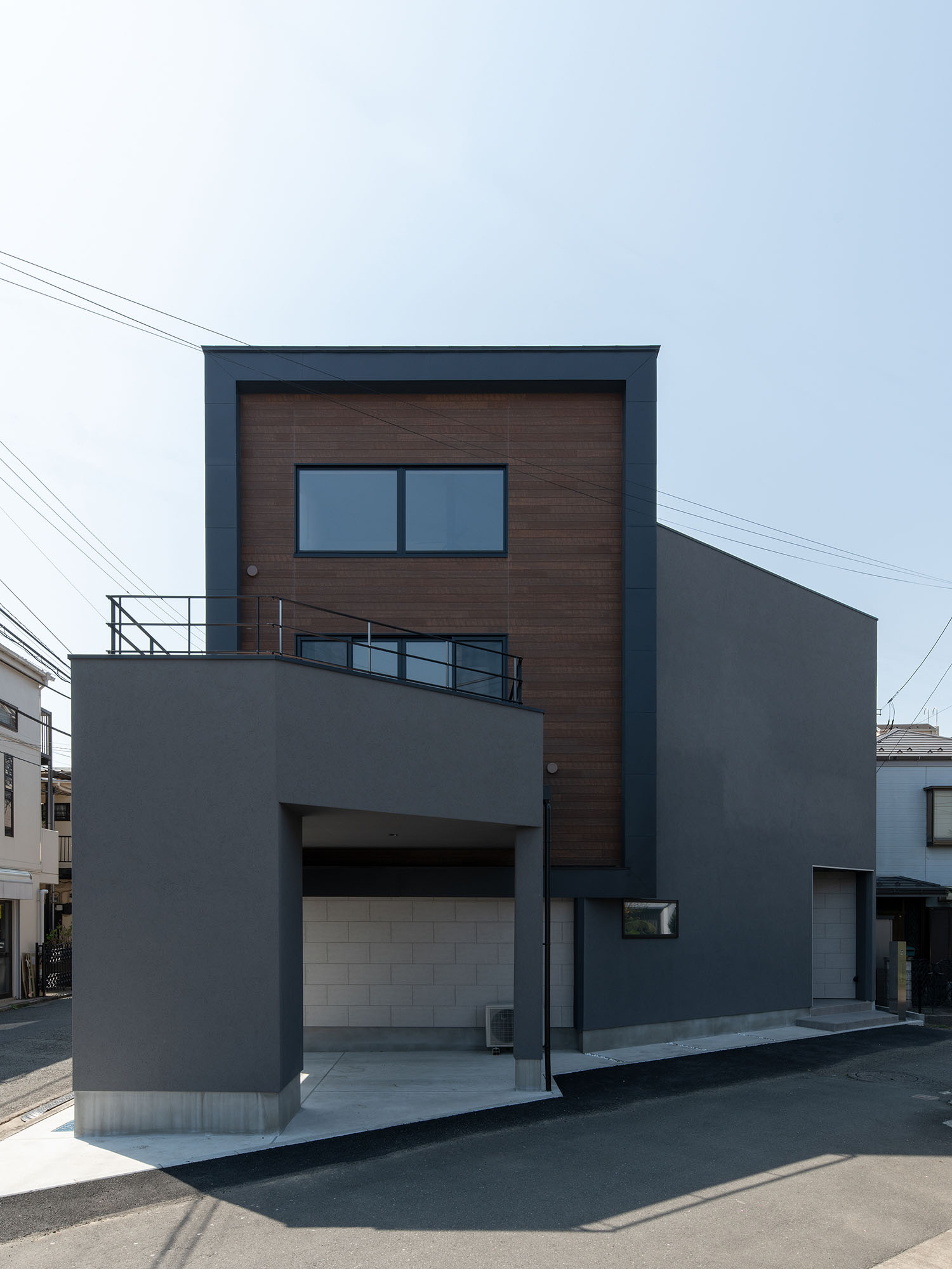 注文住宅『CASE695 メガホンハウス』の建築実例・施⼯例の写真・建物外観全体 注文住宅・デザイン住宅建築実例_『CASE695 メガホンハウス』_外観