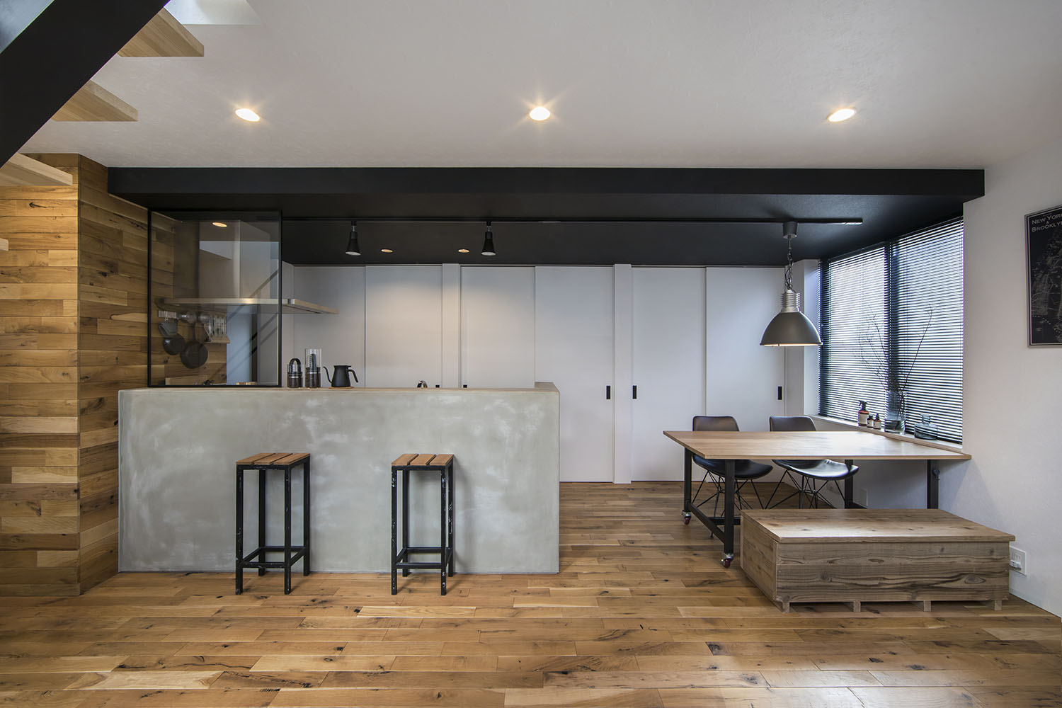 木材や、木のインテリアを多用したLDK・フリーダムアーキテクツの事例 注文住宅・デザイン住宅建築実例_『CASE706 Re:load』_LDK