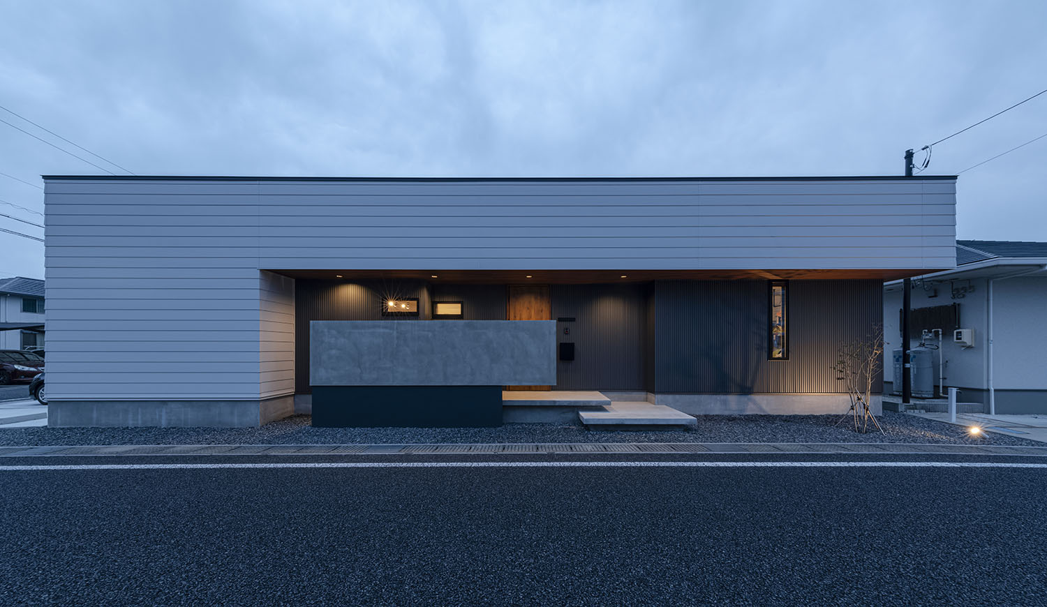 注文住宅・平屋・岐阜県・平屋外観・シンプルな外観 注文住宅・デザイン住宅建築実例_『CASE711 「遊」・「作」』_外観