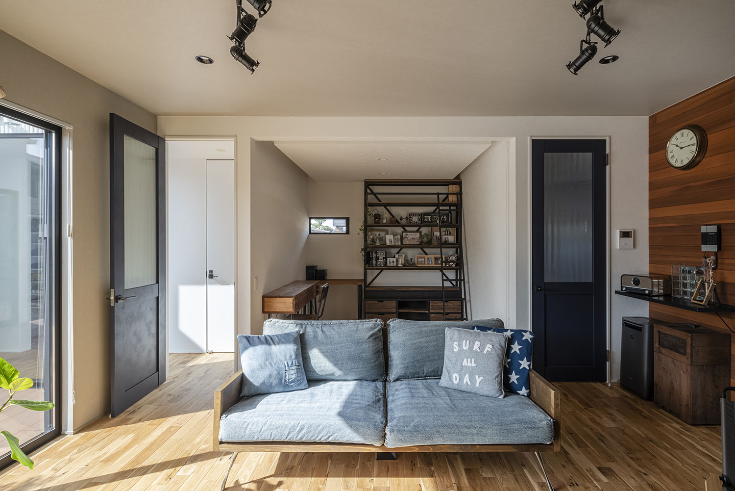 注文住宅・平屋・LDK・大きな窓のあるリビング・ナチュラルなリビング・自然素材のインテリア 注文住宅・デザイン住宅建築実例_『CASE711 「遊」・「作」』_LDK