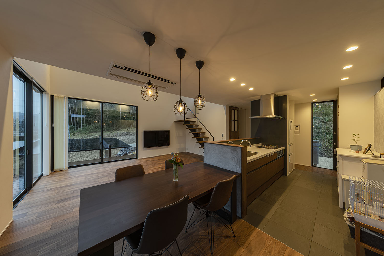 注文住宅・キッチン・田舎暮らし・木のインテリア 注文住宅・デザイン住宅建築実例_『CASE712 澄』_LDK