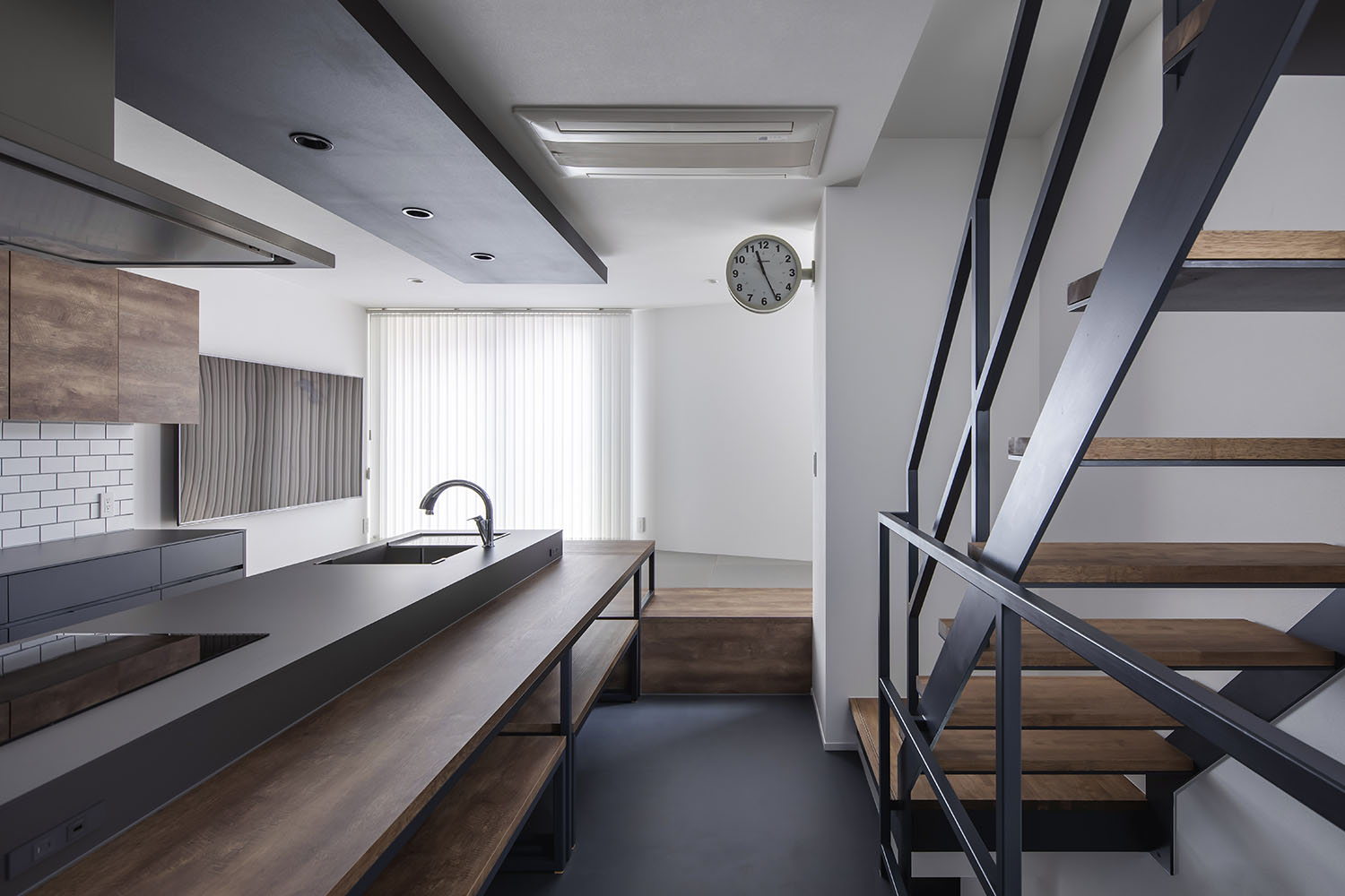 注文住宅・LDK・木のぬくもり・シンプル・スケルトン階段・リビングイン階段 注文住宅・デザイン住宅建築実例_『CASE714 Grav』_LDK