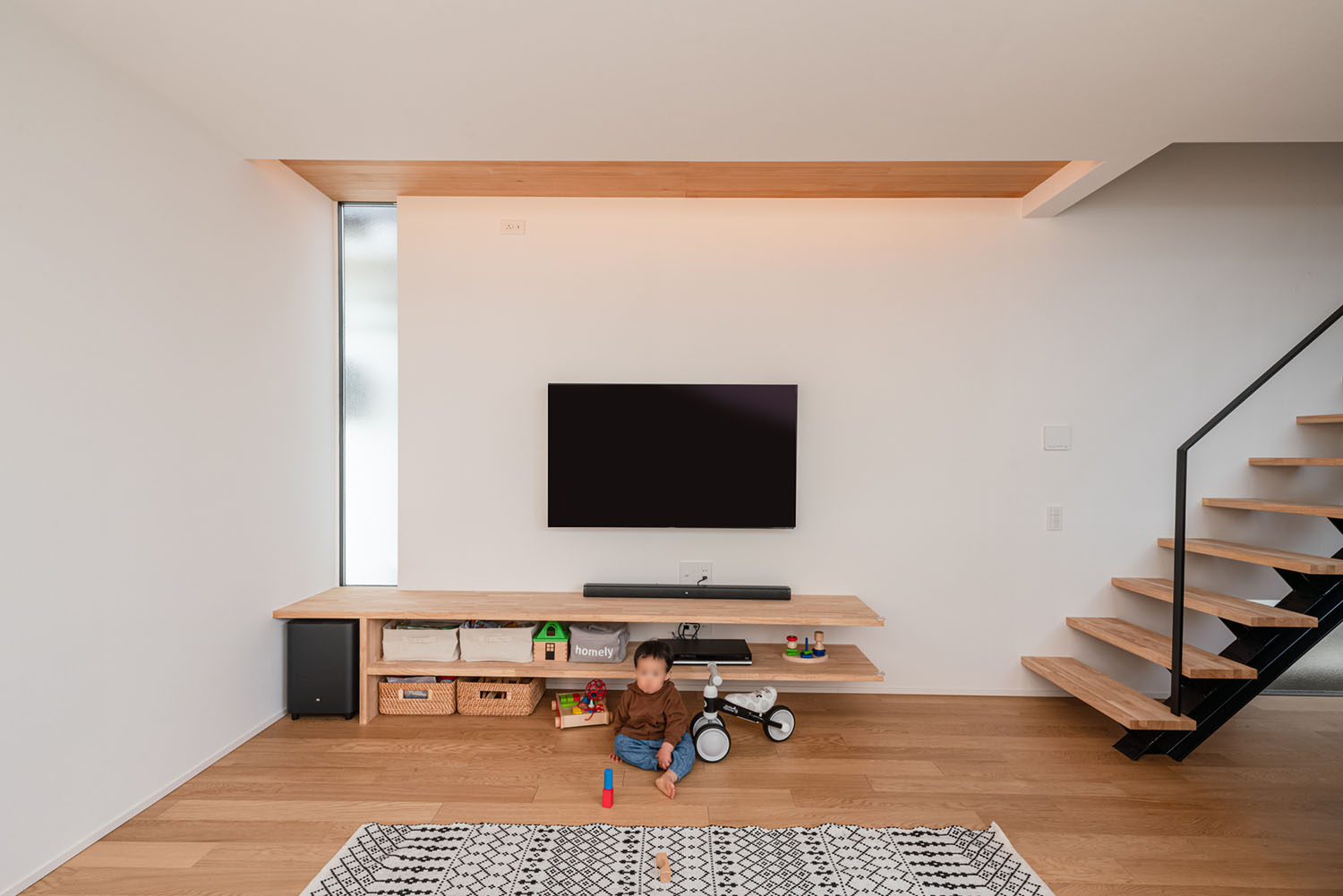 注文住宅・LDK・ナチュラル・明るい・リビングイン階段 注文住宅・デザイン住宅建築実例_『CASE717 光土間の家』_LDK