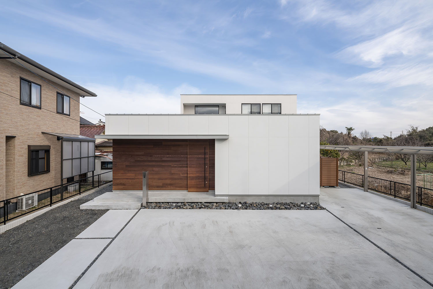 注文住宅『CASE718 Enclose』の建築実例・施⼯例の写真・建物外観全体 注文住宅・デザイン住宅建築実例_『CASE718 Enclose』_外観