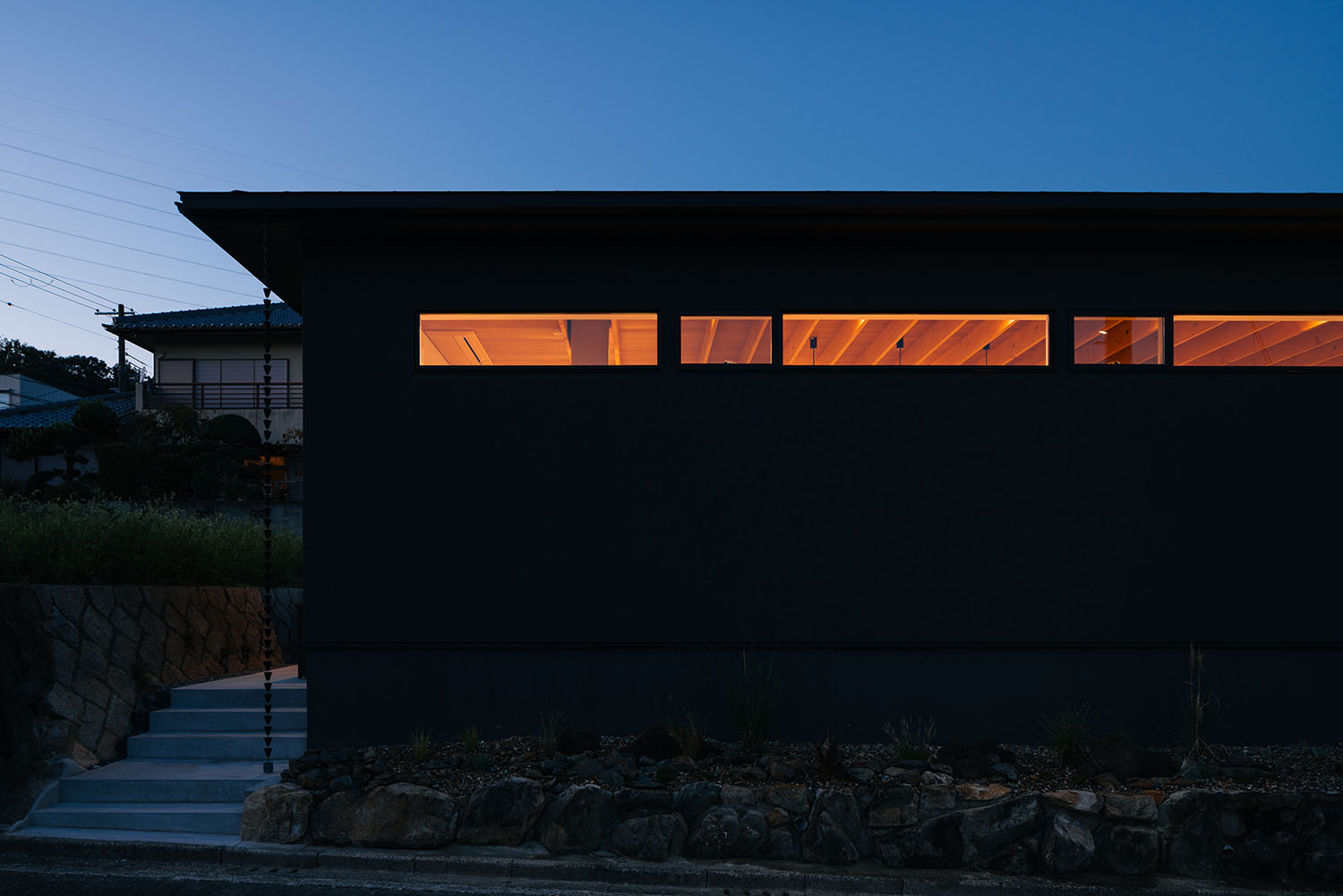 注文住宅『CASE721 落ち着きのある家』の建築実例・施⼯例の写真・建物外観全体 注文住宅・デザイン住宅建築実例_『CASE721 落ち着きのある家』_外観