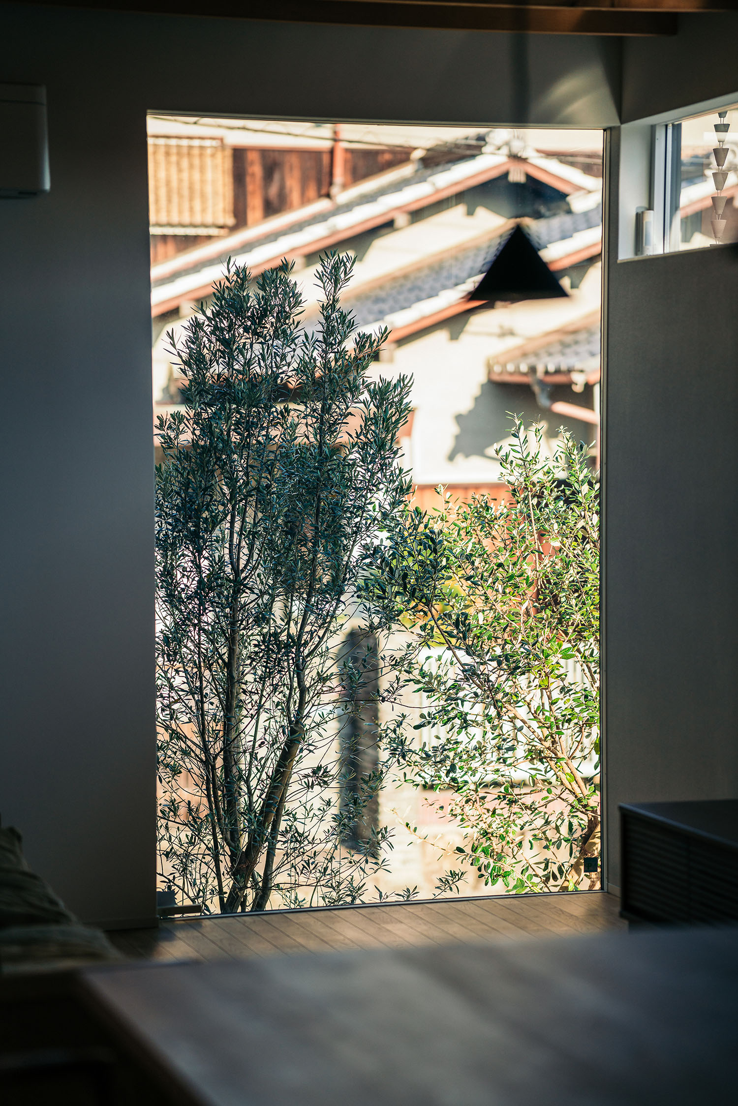 注文住宅・LDK・平屋・FIX窓・大開口・外が見える 注文住宅・デザイン住宅建築実例_『CASE721 落ち着きのある家』_LDK