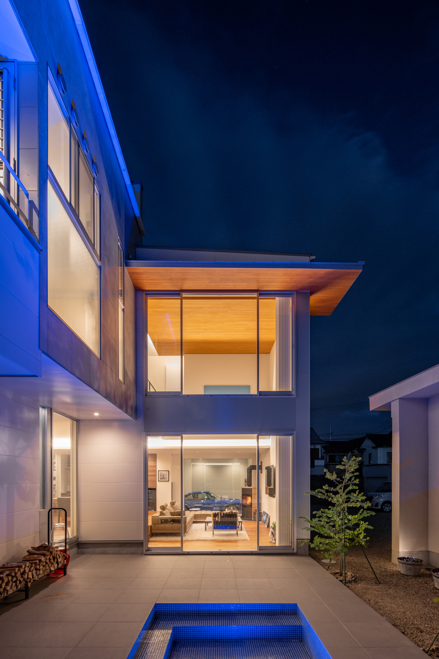 注文住宅・中庭・キッズプール・リビングとつながる・大開口 注文住宅・デザイン住宅建築実例_『CASE728 My Style Home』_中庭