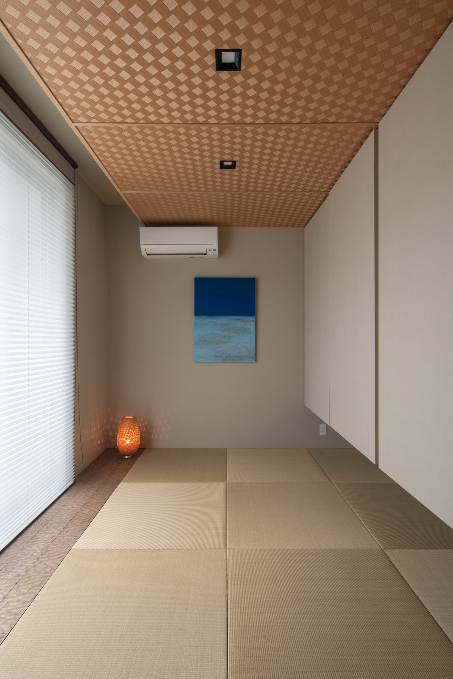 注文住宅・和室・モダン・琉球畳・窓 注文住宅・デザイン住宅建築実例_『CASE728 My Style Home』_和室