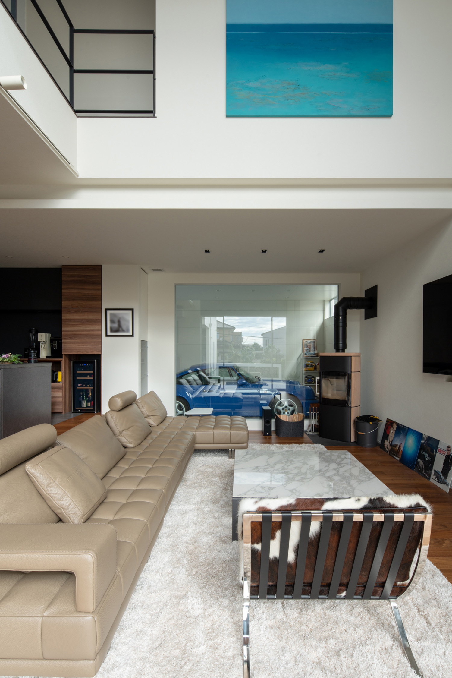 注文住宅・LDK・吹き抜け・車が見える・ガレージが見える 注文住宅・デザイン住宅建築実例_『CASE728 My Style Home』_LDK