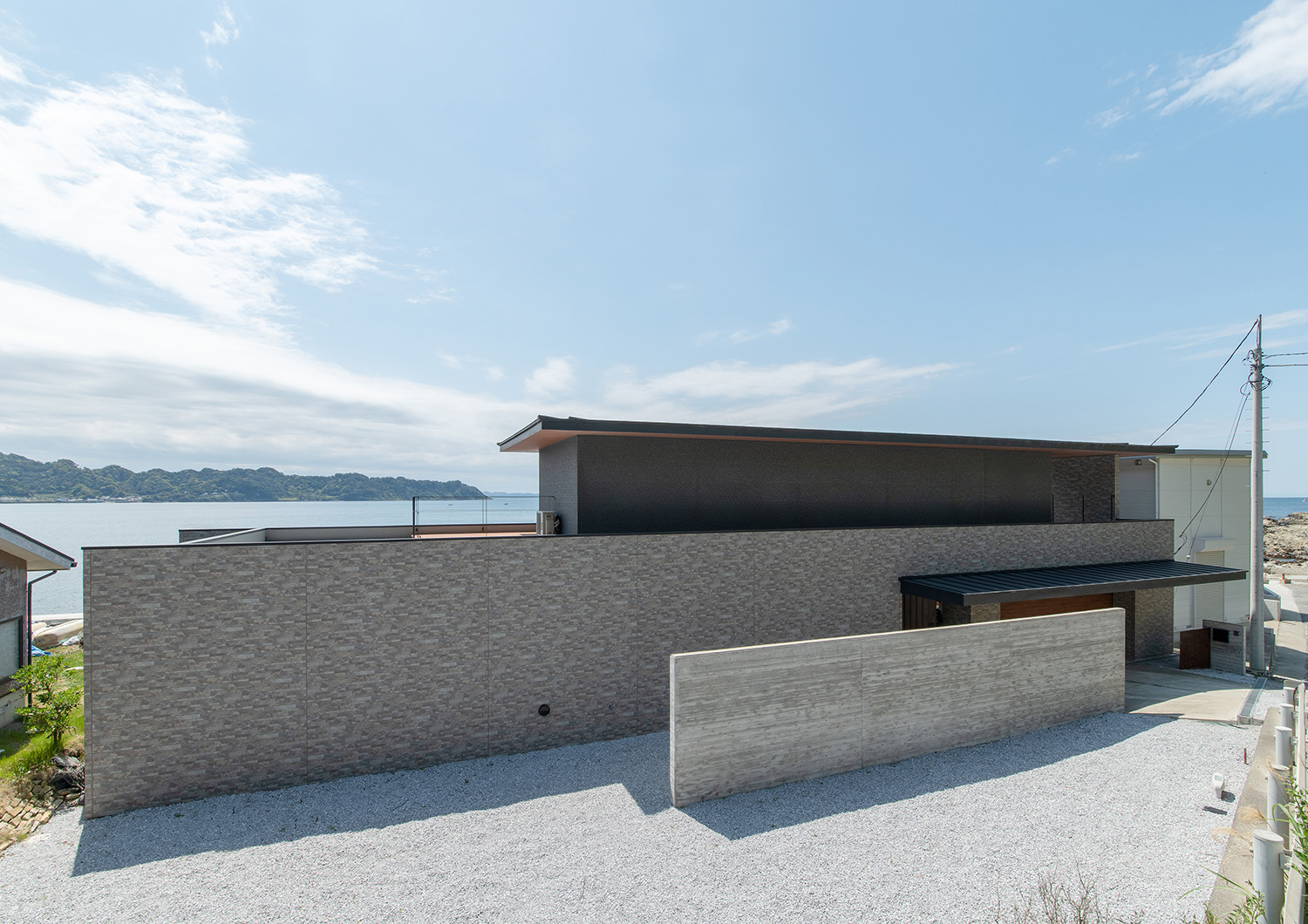 注文住宅・外観・海が見える・ビルトインガレージ 注文住宅・デザイン住宅建築実例_『CASE733 Sea Side Residence』_外観