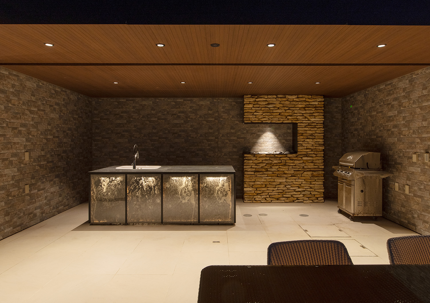 注文住宅・テラス・キッチン・バーベキュー・海が見える・オーシャンビュー 注文住宅・デザイン住宅建築実例_『CASE733 Sea Side Residence』_テラス・バルコニー