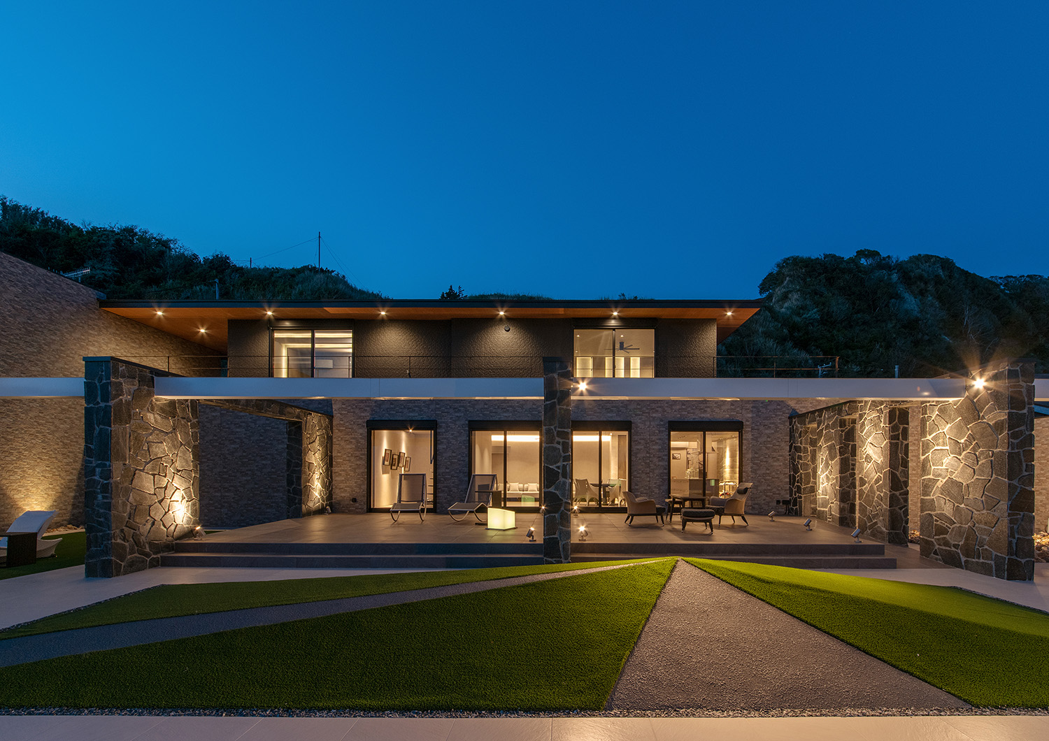 注文住宅・テラス・海が見える・オーシャンビュー・芝生のある 注文住宅・デザイン住宅建築実例_『CASE733 Sea Side Residence』_テラス・バルコニー