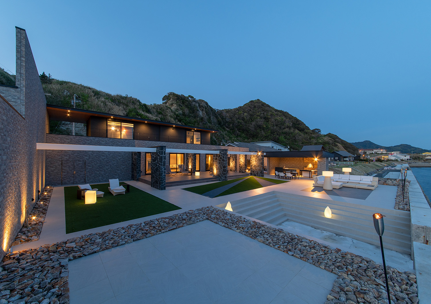 注文住宅・テラス・海が見える・オーシャンビュー・芝生のある 注文住宅・デザイン住宅建築実例_『CASE733 Sea Side Residence』_テラス・バルコニー