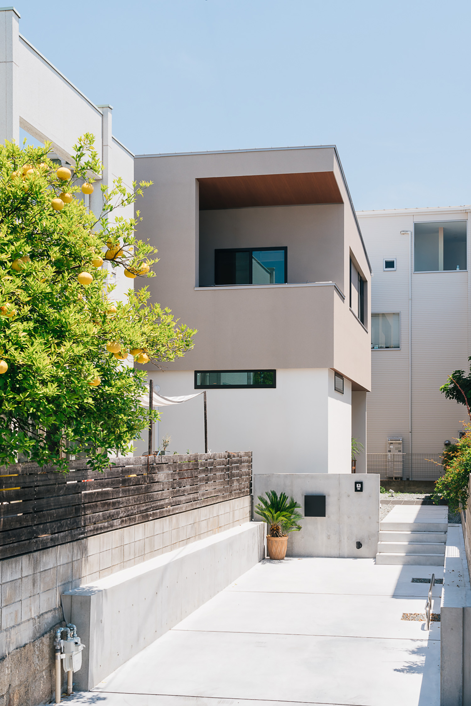 注文住宅『CASE735 brighted home』の建築実例・施⼯例の写真・建物外観全体 注文住宅・デザイン住宅建築実例_『CASE735 brighted home』_外観