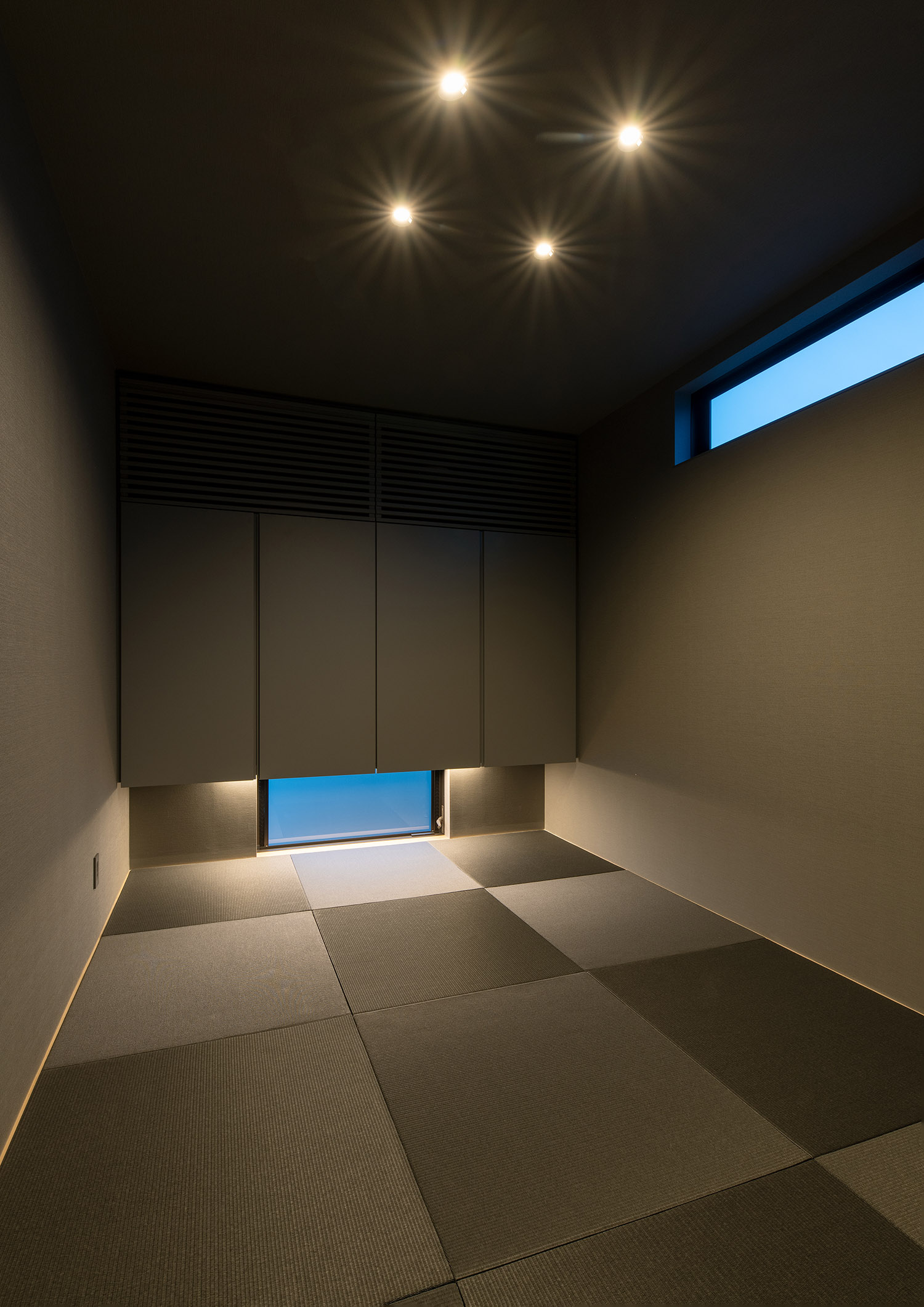 モダンな内装に馴染む、光が入る和室