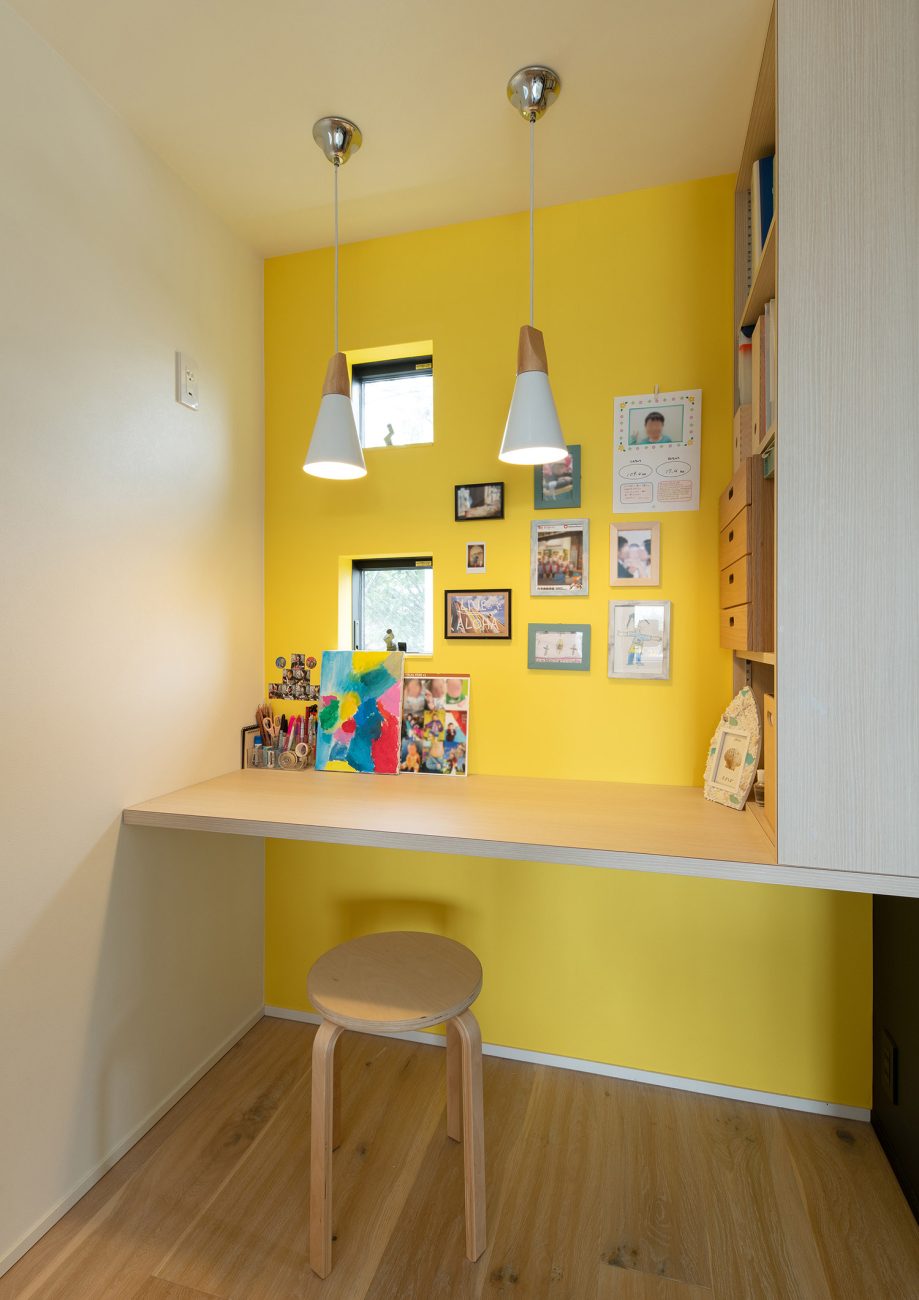 注文住宅・LDK・ワークスペース・勉強スペース・アクセントクロス 注文住宅・デザイン住宅建築実例_『CASE746 outlook』_LDK・書斎