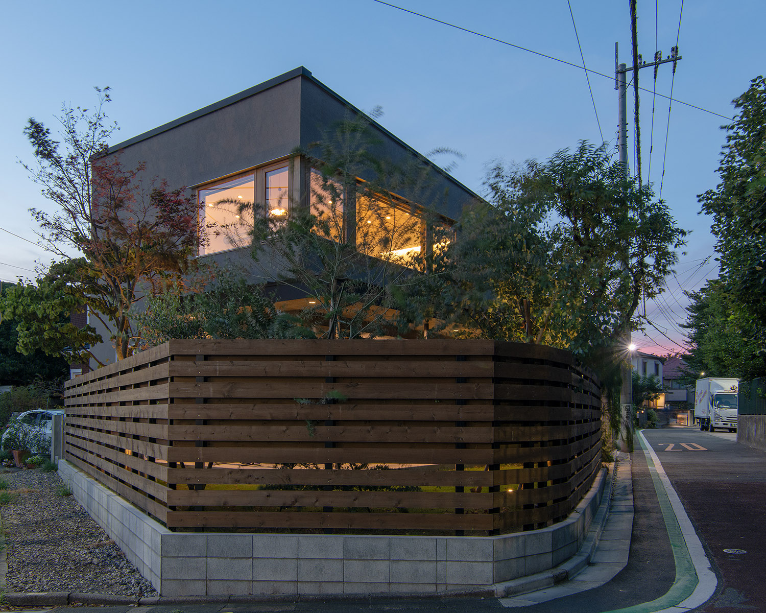 開放的な土地に建つ庭付きの家・デザイン住宅 注文住宅・デザイン住宅建築実例_『CASE772 大らかにツナガル』_外観