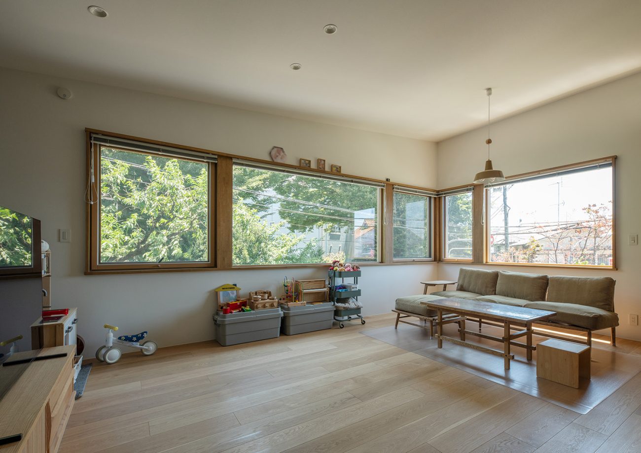 景色が見渡せる窓がある明るいナチュラルなLDK・デザイン住宅 注文住宅・デザイン住宅建築実例_『CASE772 大らかにツナガル』_LDK