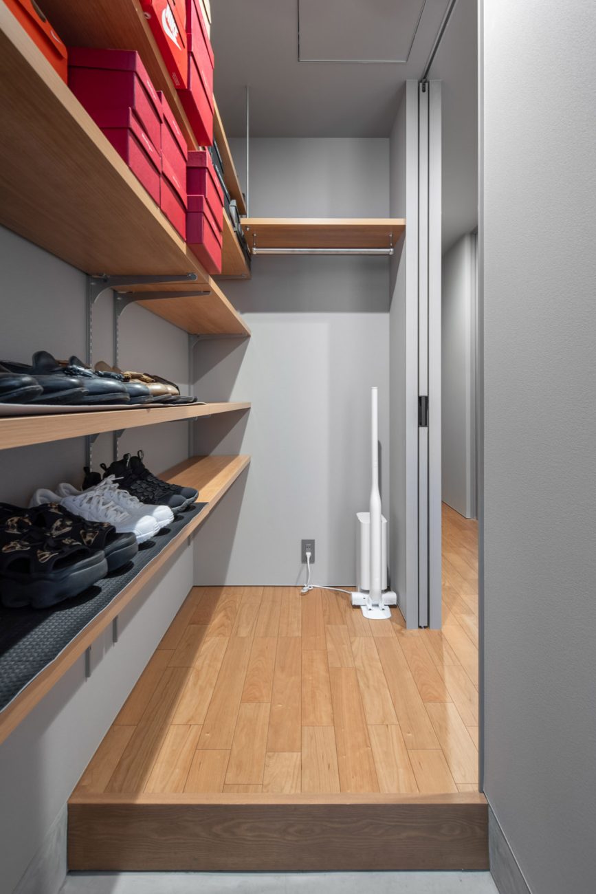 デザイン住宅建築実例_玄関・注文住宅『CASE780 Isn't it nice?』の建築実例・施⼯例の写真