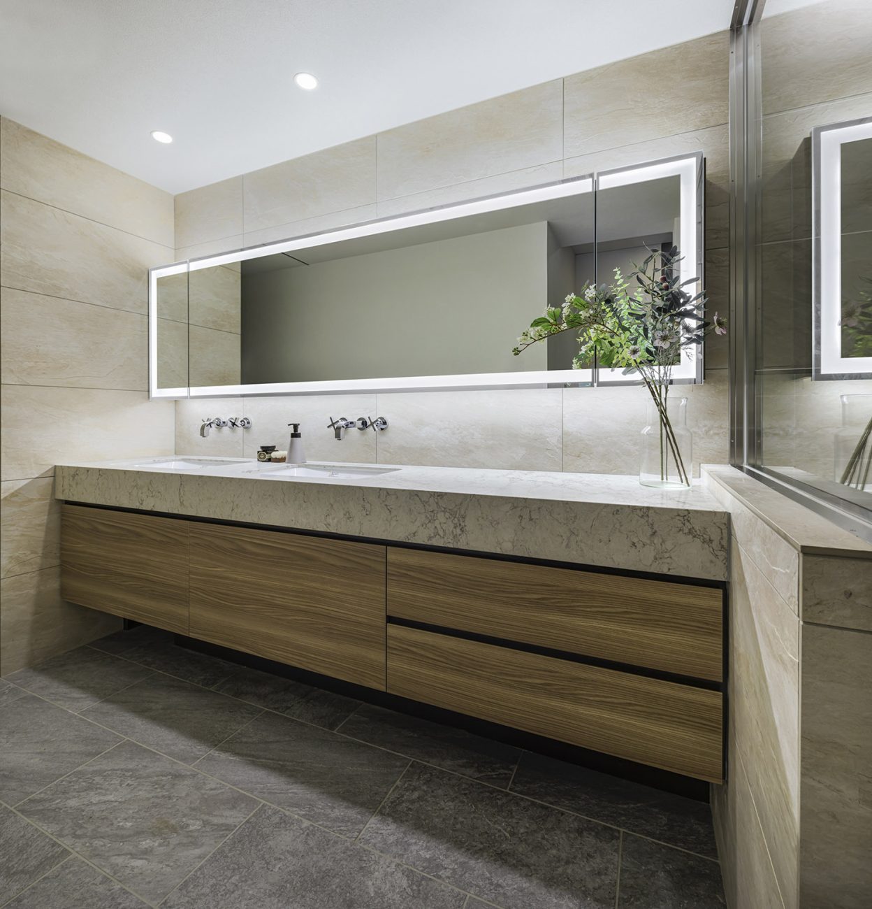 デザイン住宅建築実例_浴室・洗面所・注文住宅『CASE781 天地を紡ぐ家』の建築実例・施⼯例の写真