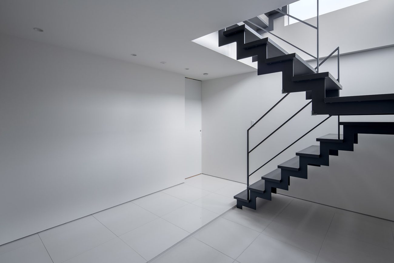 デザイン住宅建築実例_外観・注文住宅『CASE783 Refined』の建築実例・施⼯例の写真_玄関