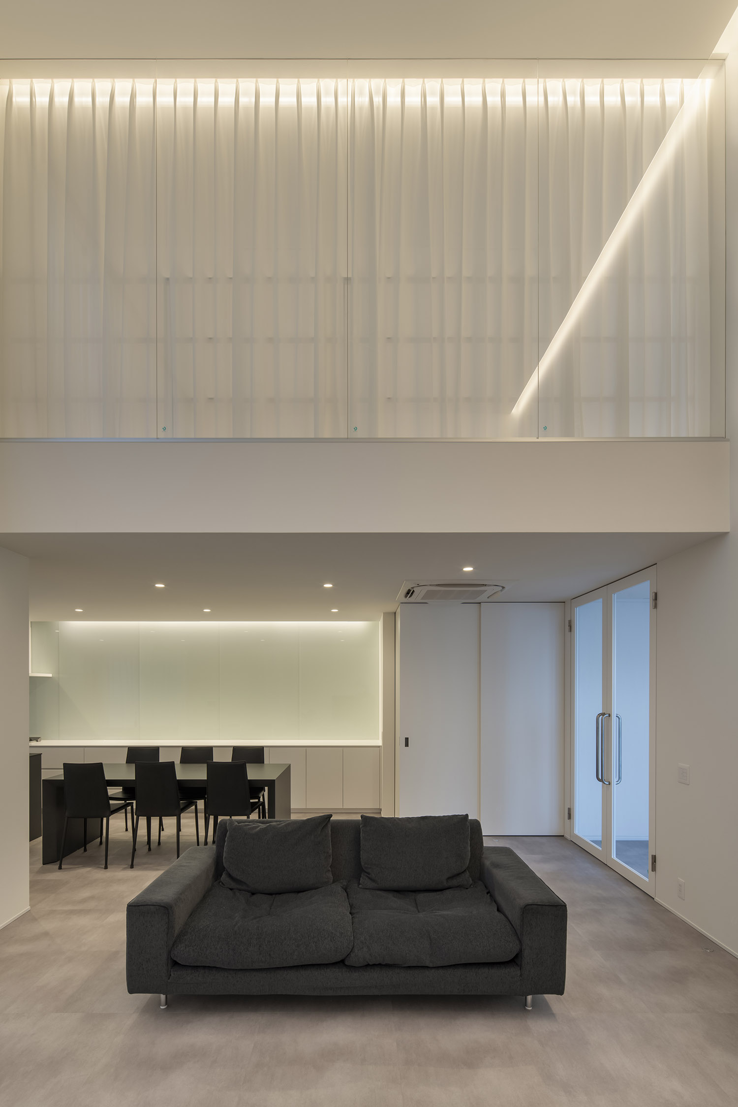 デザイン住宅建築実例_外観・注文住宅『CASE783 Refined』の建築実例・施⼯例の写真_LDK