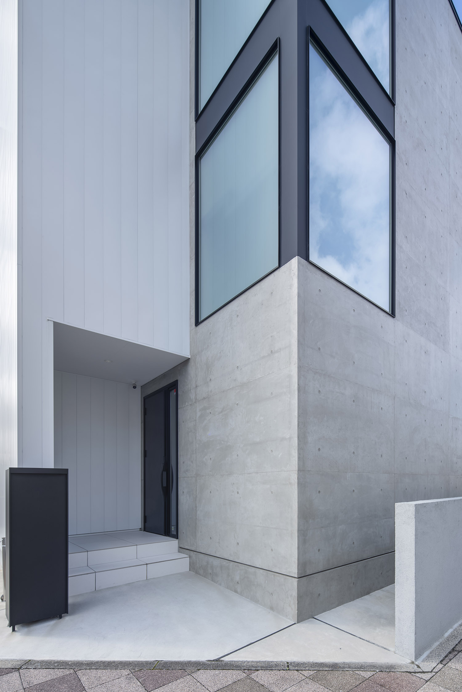 デザイン住宅建築実例_外観・注文住宅『CASE783 Refined』の建築実例・施⼯例の写真_外観