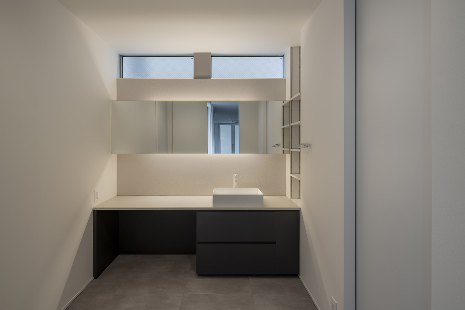 デザイン住宅建築実例_外観・注文住宅『CASE783 Refined』の建築実例・施⼯例の写真_浴室・洗面所