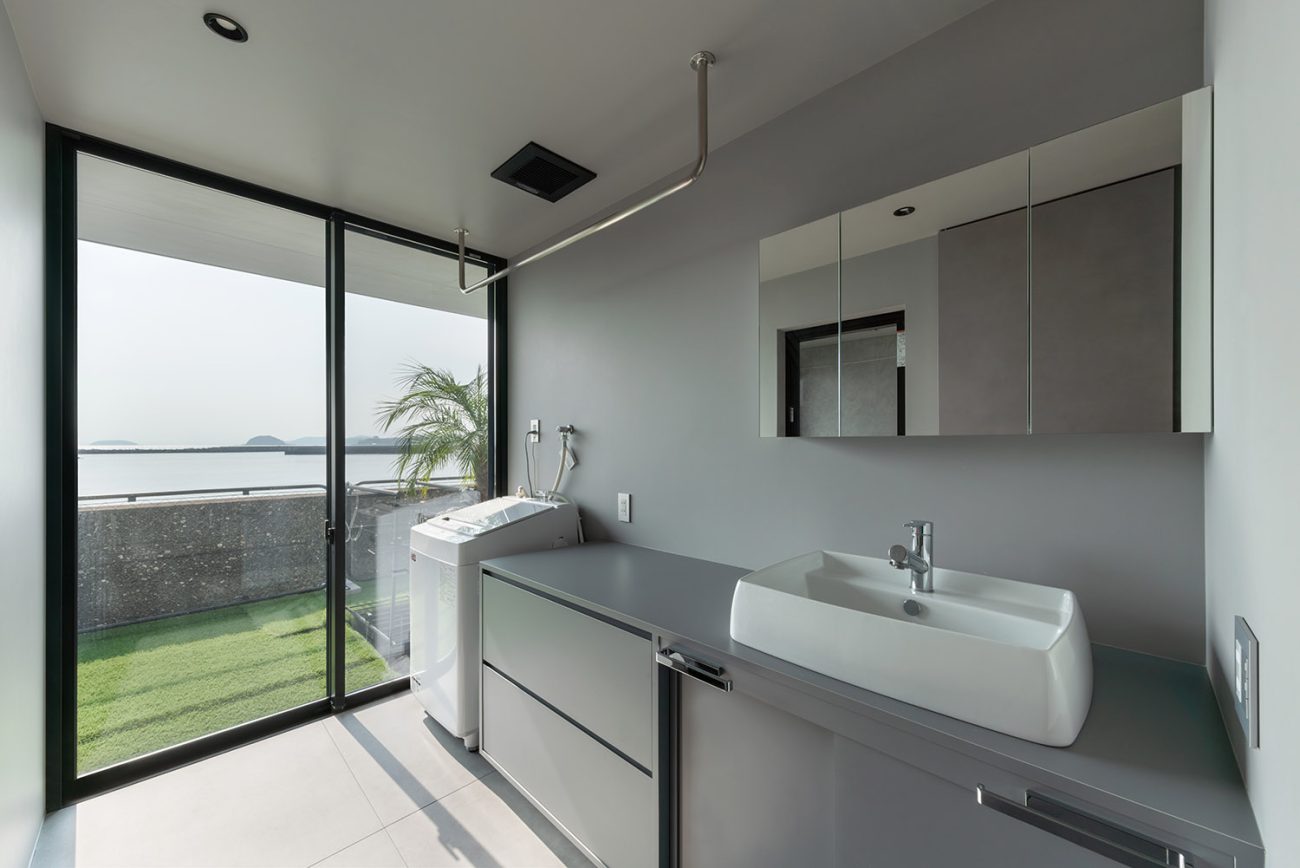 デザイン住宅建築実例_外観・注文住宅『CASE785 凪の邸』の建築実例・施⼯例の写真_浴室・洗面所