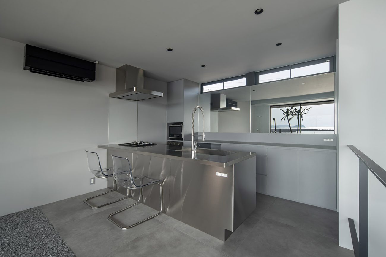 デザイン住宅建築実例_外観・注文住宅『CASE785 凪の邸』の建築実例・施⼯例の写真_キッチン