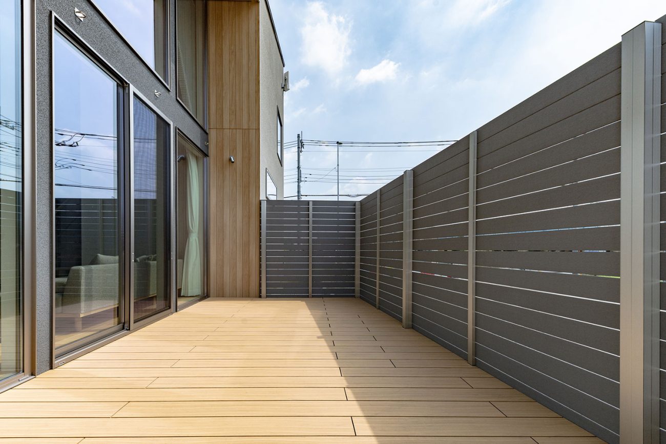 デザイン住宅建築実例_外観・注文住宅『CASE786 蒼天に抜ける家』の建築実例・施⼯例の写真_LDK