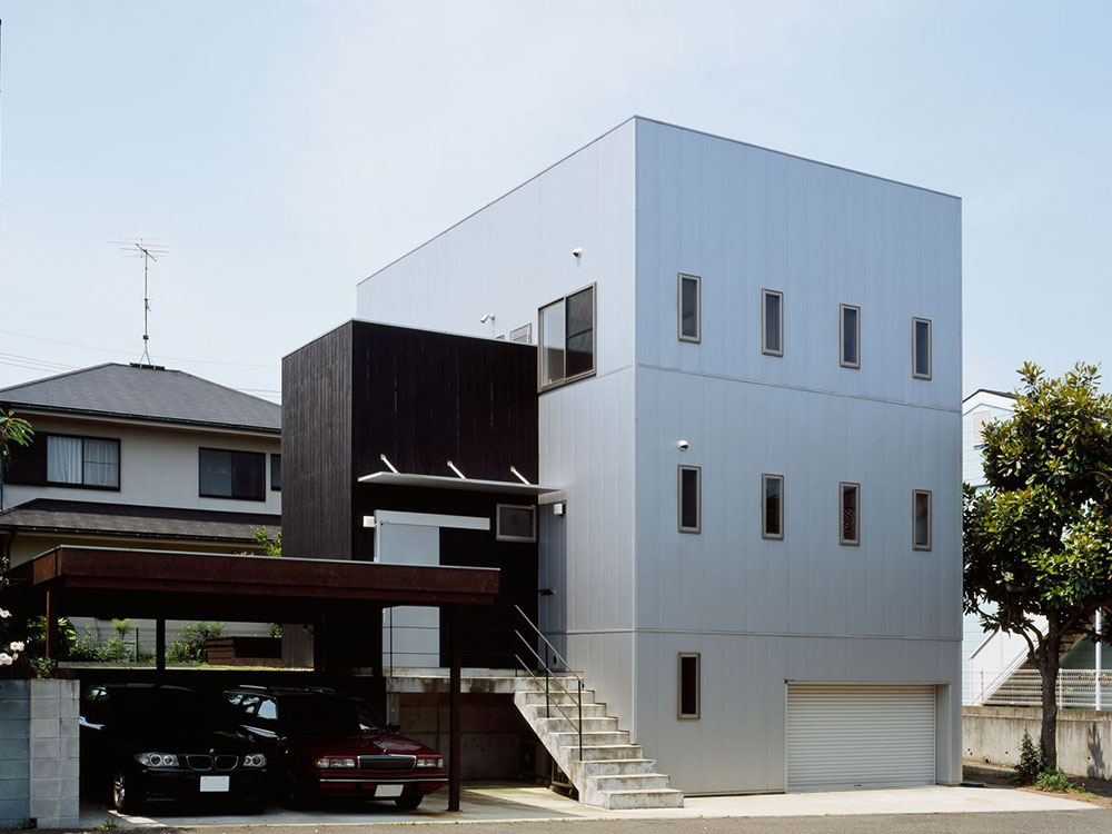 CASE150 注文住宅「高低差を利用したガレージハウス」の建築実例