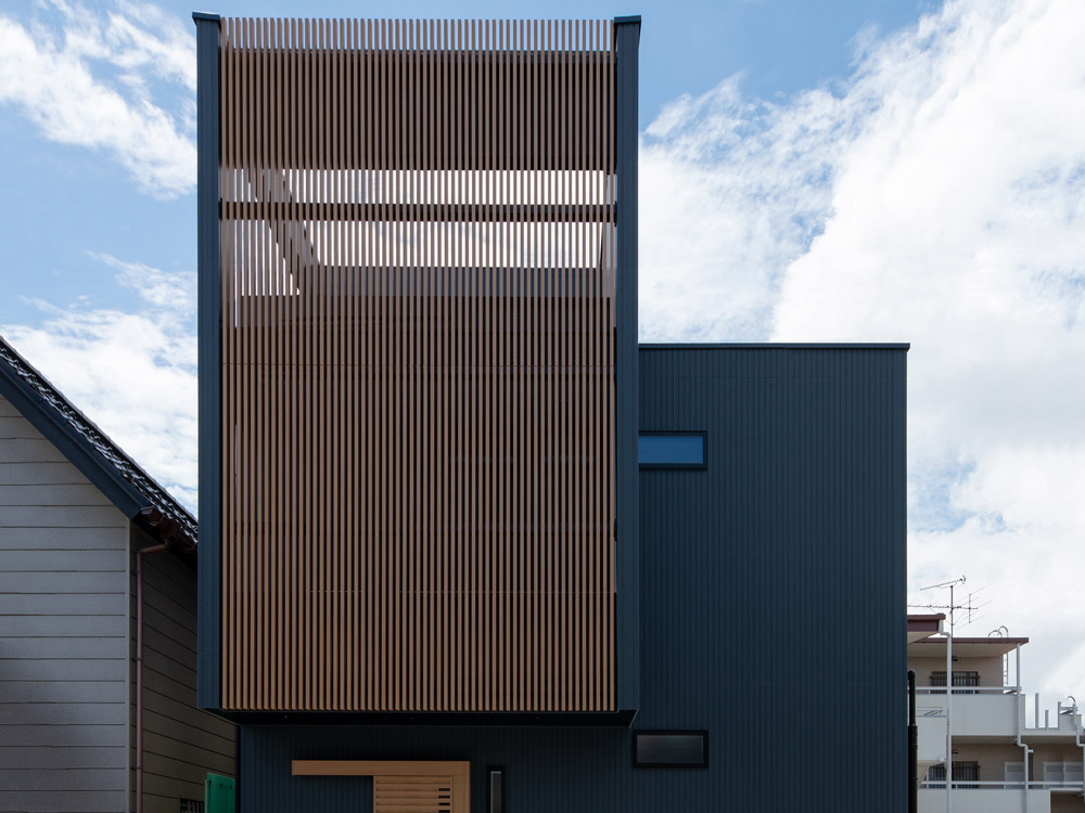 CASE660 Marine et grille