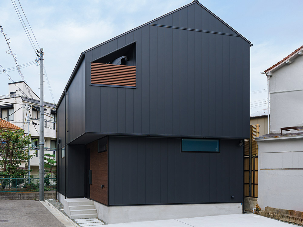 CASE715 注文住宅「トラス屋根の家」の建築実例